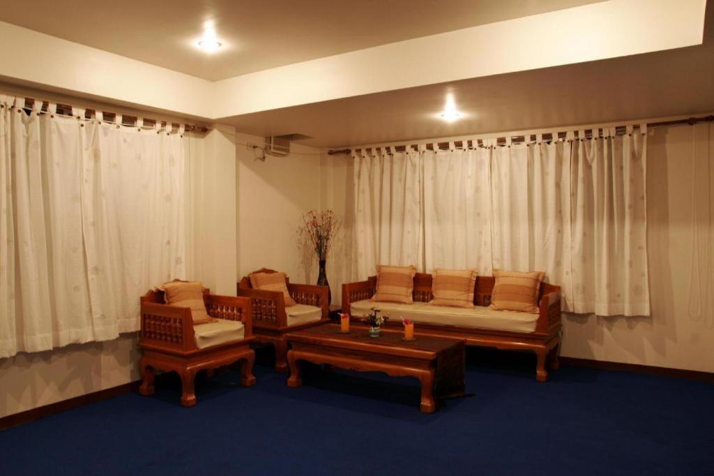 Ratchaphruek 2007 Hotel Chom Thong Eksteriør bilde